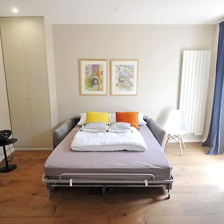 Apartment Lamarck Studio Chic Paris