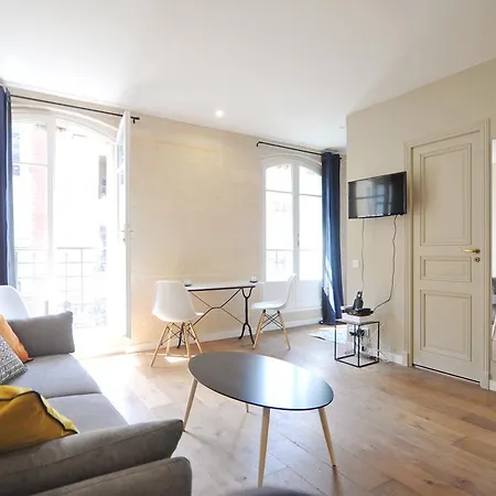 Lamarck Studio Chic *